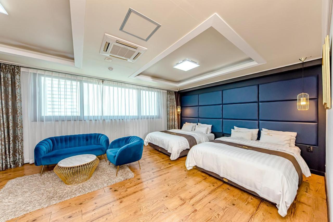Hs Tourist Hotel Йосу Екстериор снимка