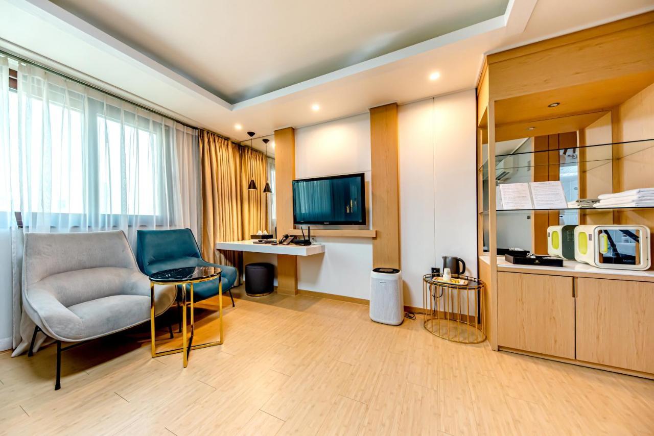 Hs Tourist Hotel Йосу Екстериор снимка