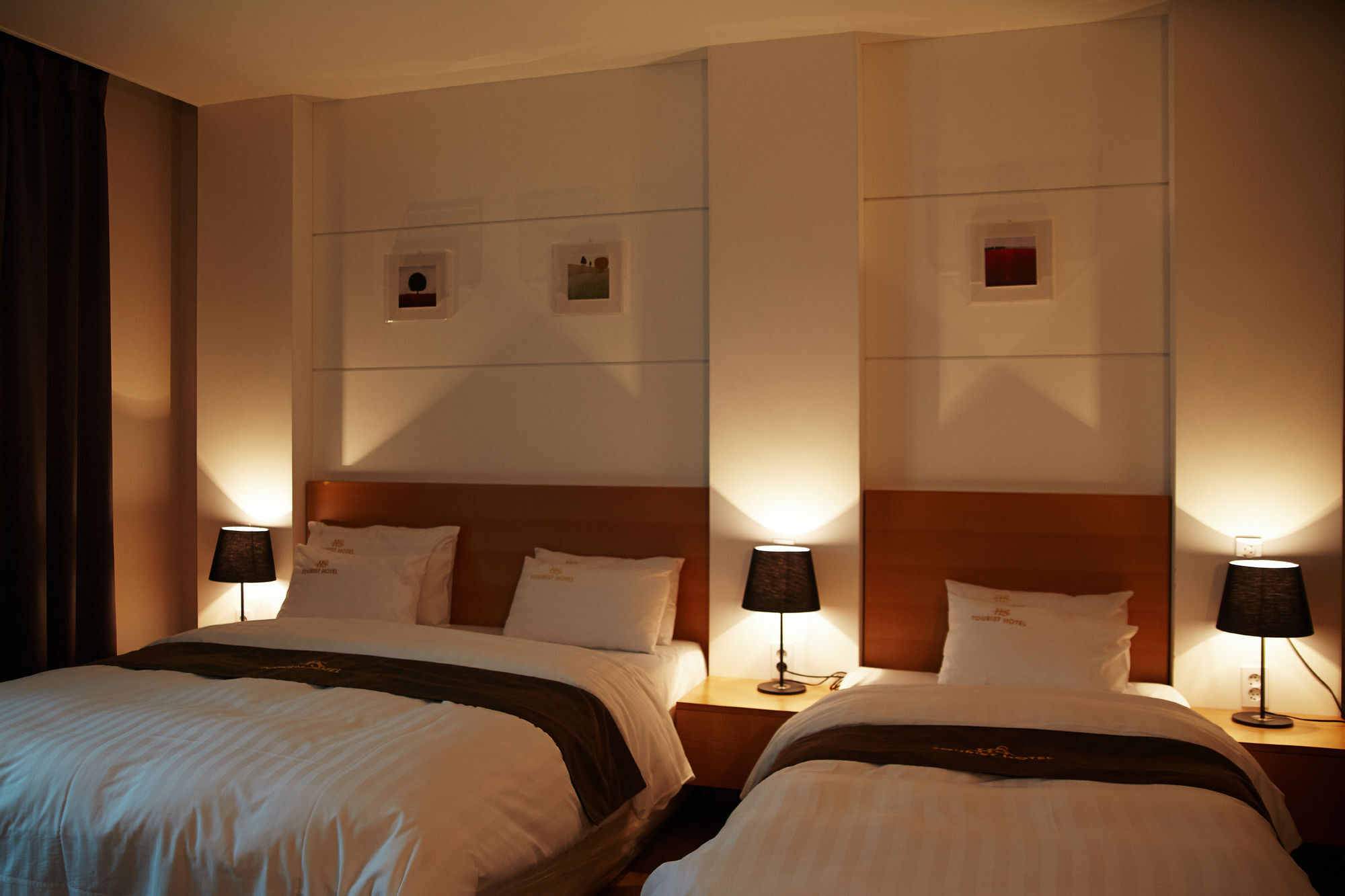 Hs Tourist Hotel Йосу Екстериор снимка