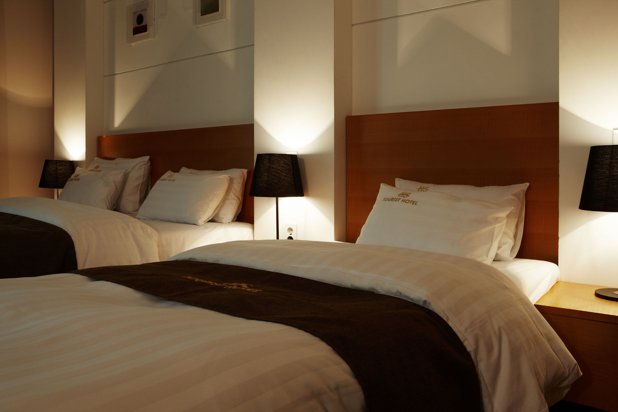 Hs Tourist Hotel Йосу Екстериор снимка