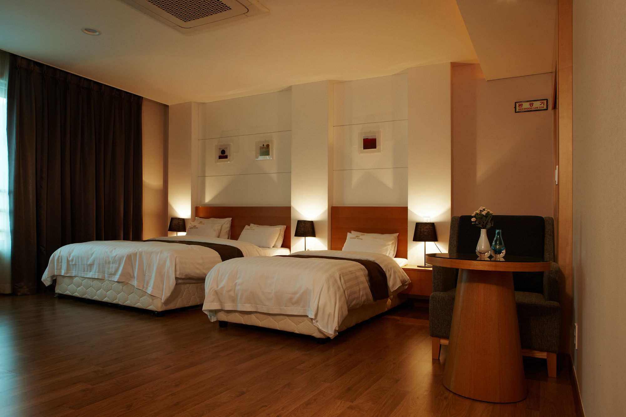 Hs Tourist Hotel Йосу Екстериор снимка